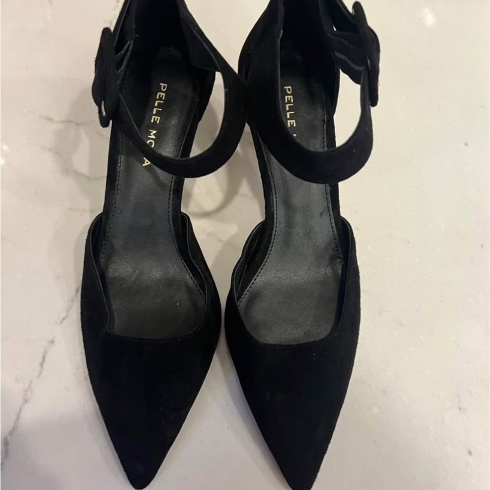 Pelle Moda Black Women's Heels size 6